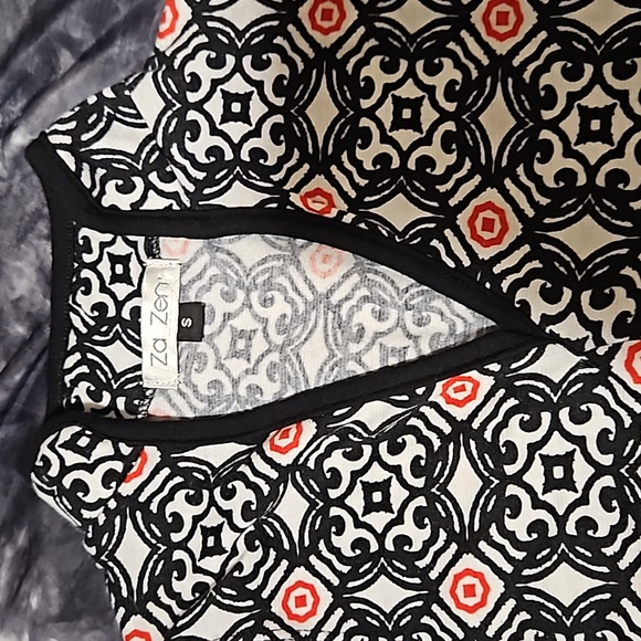 Dress - Picture 2 of 7